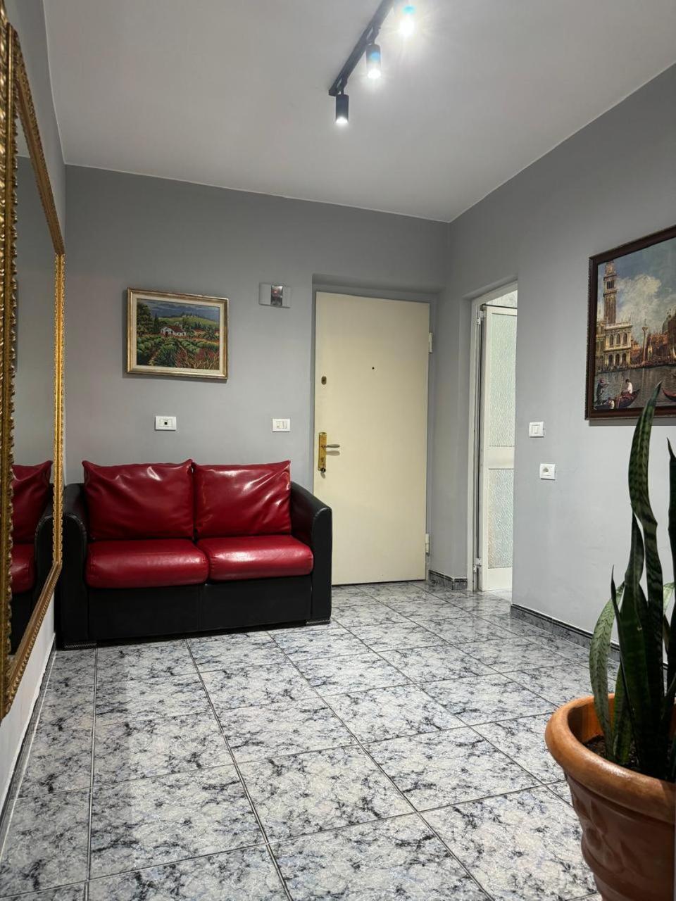 Your House In Тирана Екстериор снимка